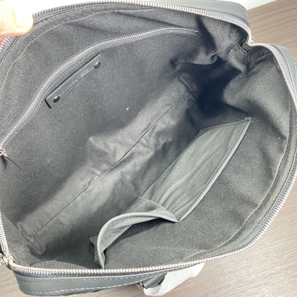 ボッテガヴェネタバッグ角部分ディテール